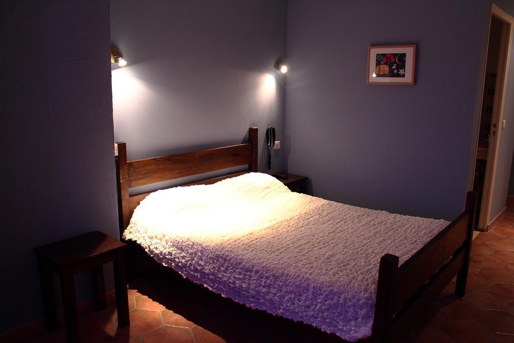 Hotel Le Couloubrier Ле-Мюи Номер фото