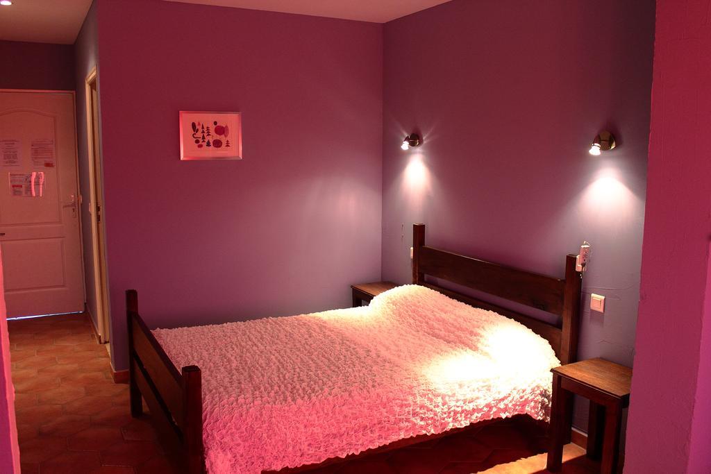 Hotel Le Couloubrier Ле-Мюи Номер фото