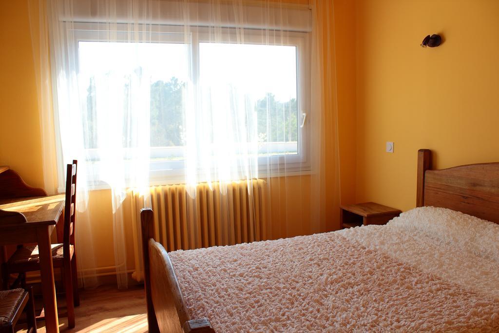 Hotel Le Couloubrier Ле-Мюи Номер фото