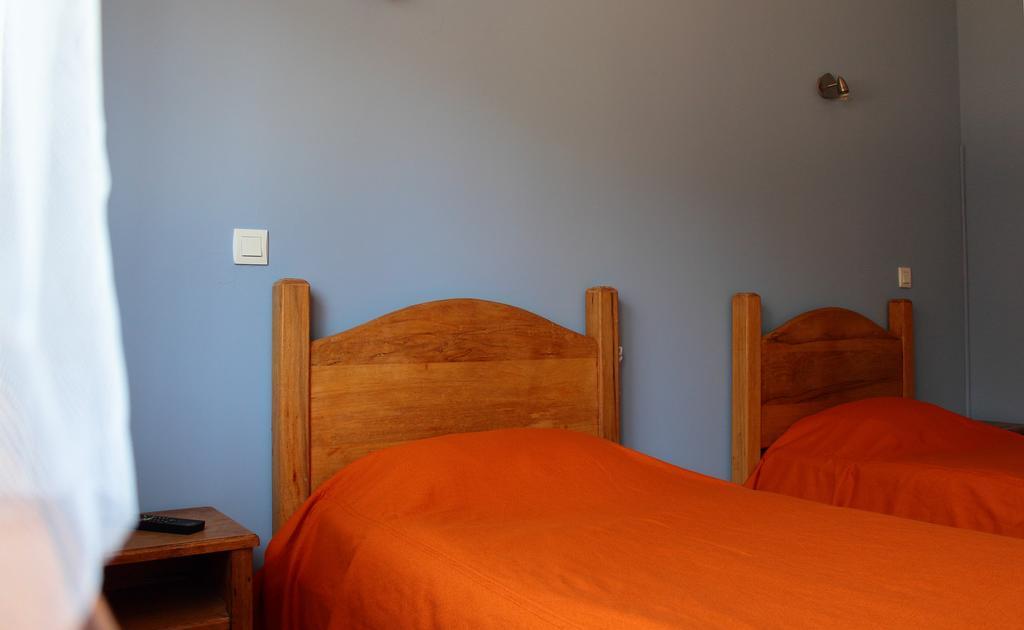 Hotel Le Couloubrier Ле-Мюи Номер фото