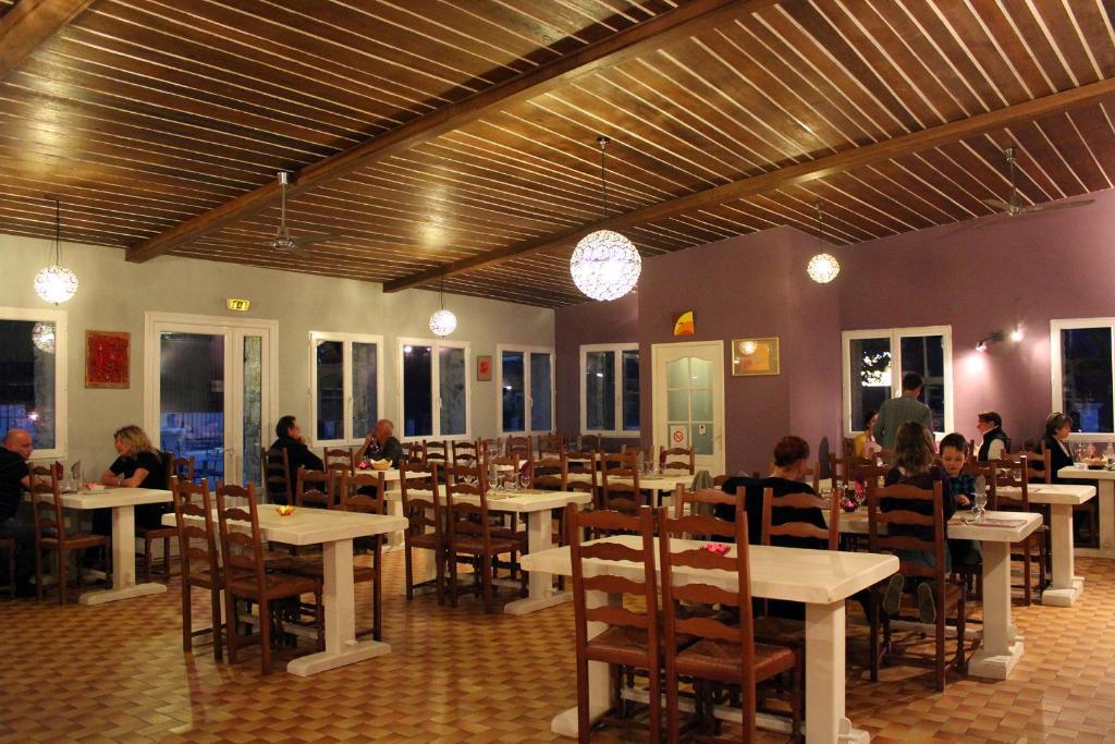 Hotel Le Couloubrier Ле-Мюи Экстерьер фото