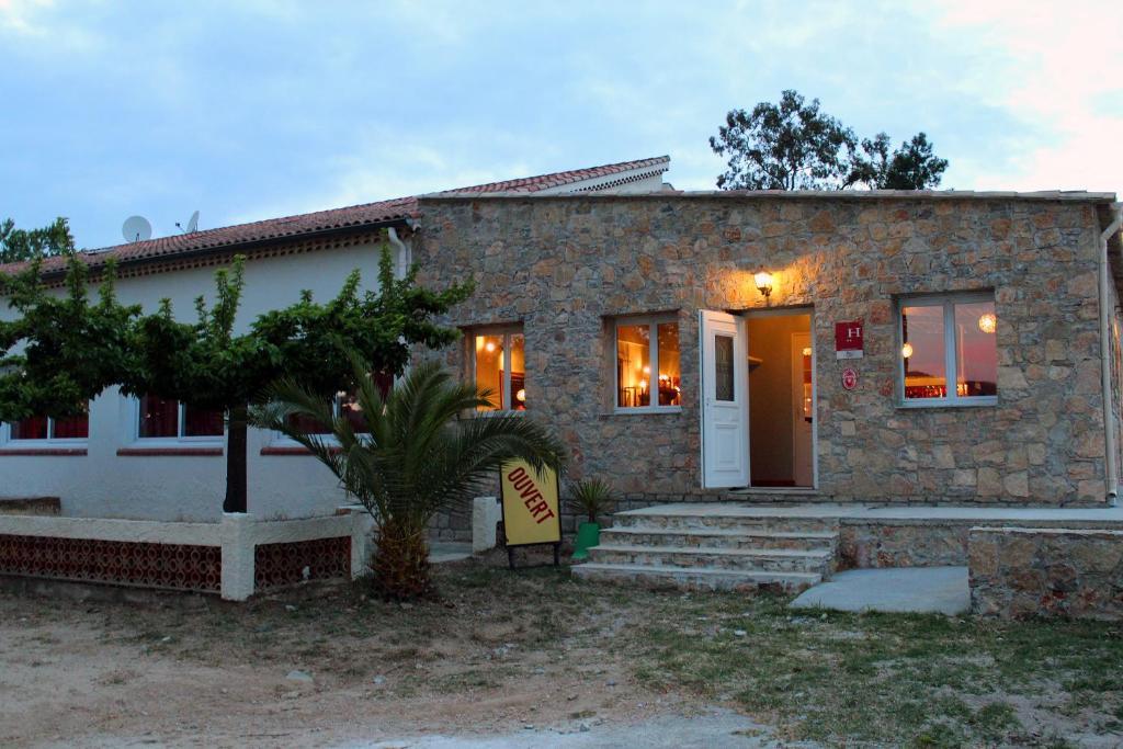 Hotel Le Couloubrier Ле-Мюи Экстерьер фото
